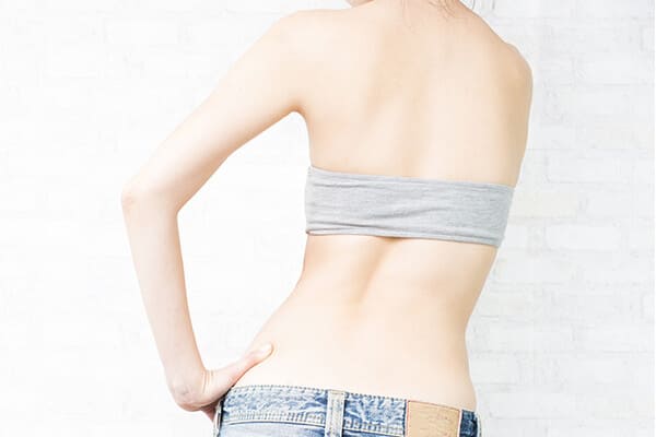 医療脱毛で“見せたくなる背中”へ