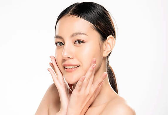 “ツルすべ美肌”をつくる顔脱毛
