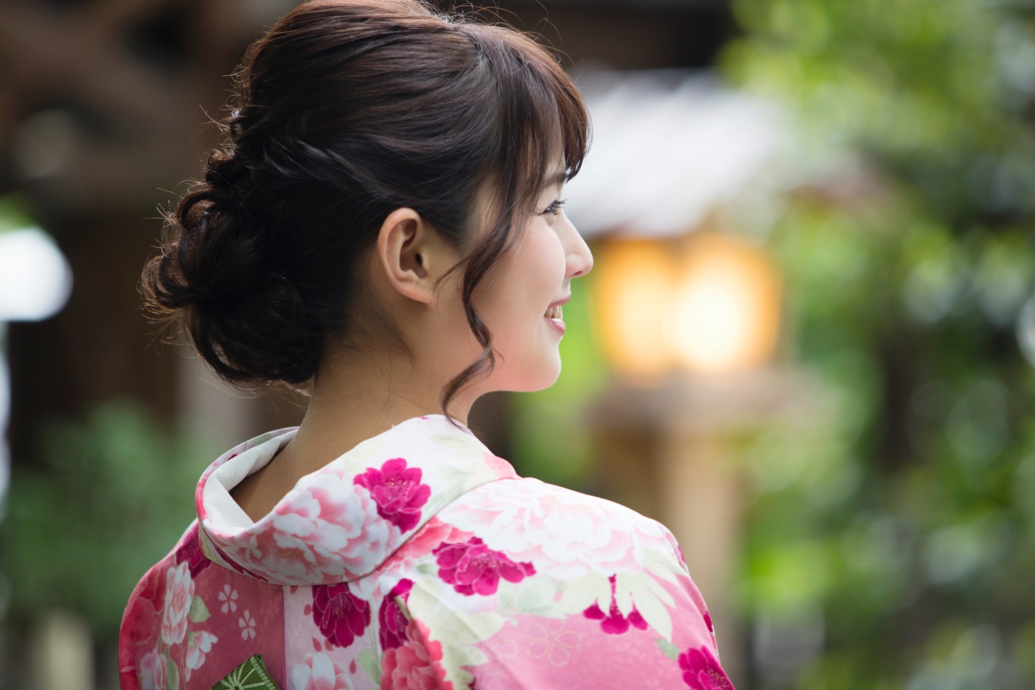 うなじの医療脱毛はどこまでできる？