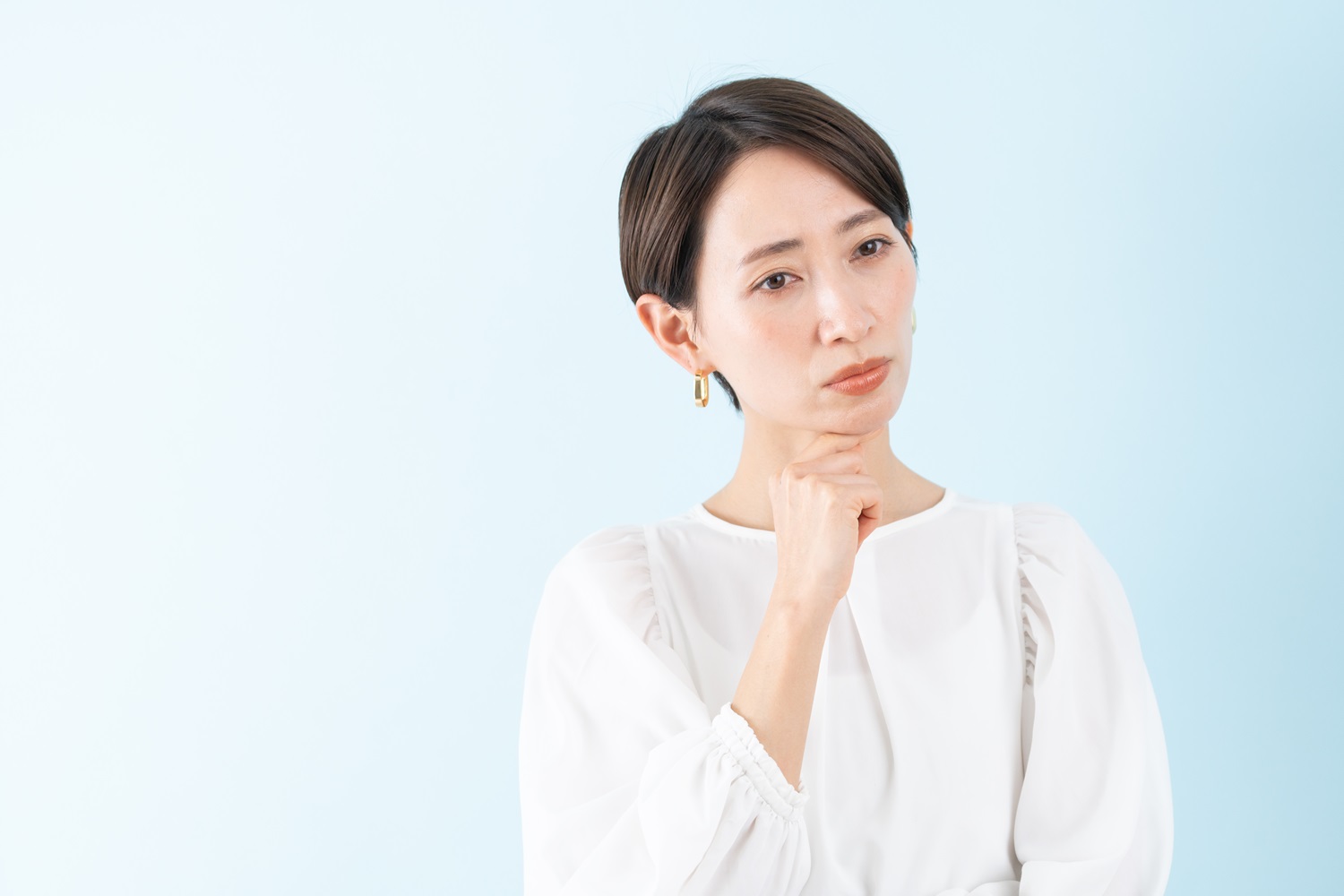 脇脱毛の痛みはどれくらい？ 痛みを抑える方法はある？