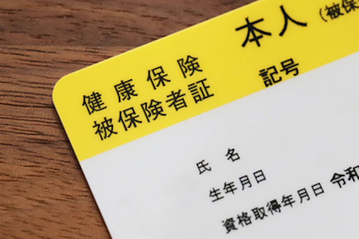 毛穴の開きや黒ずみ、たるみの治療は保険適用外だから