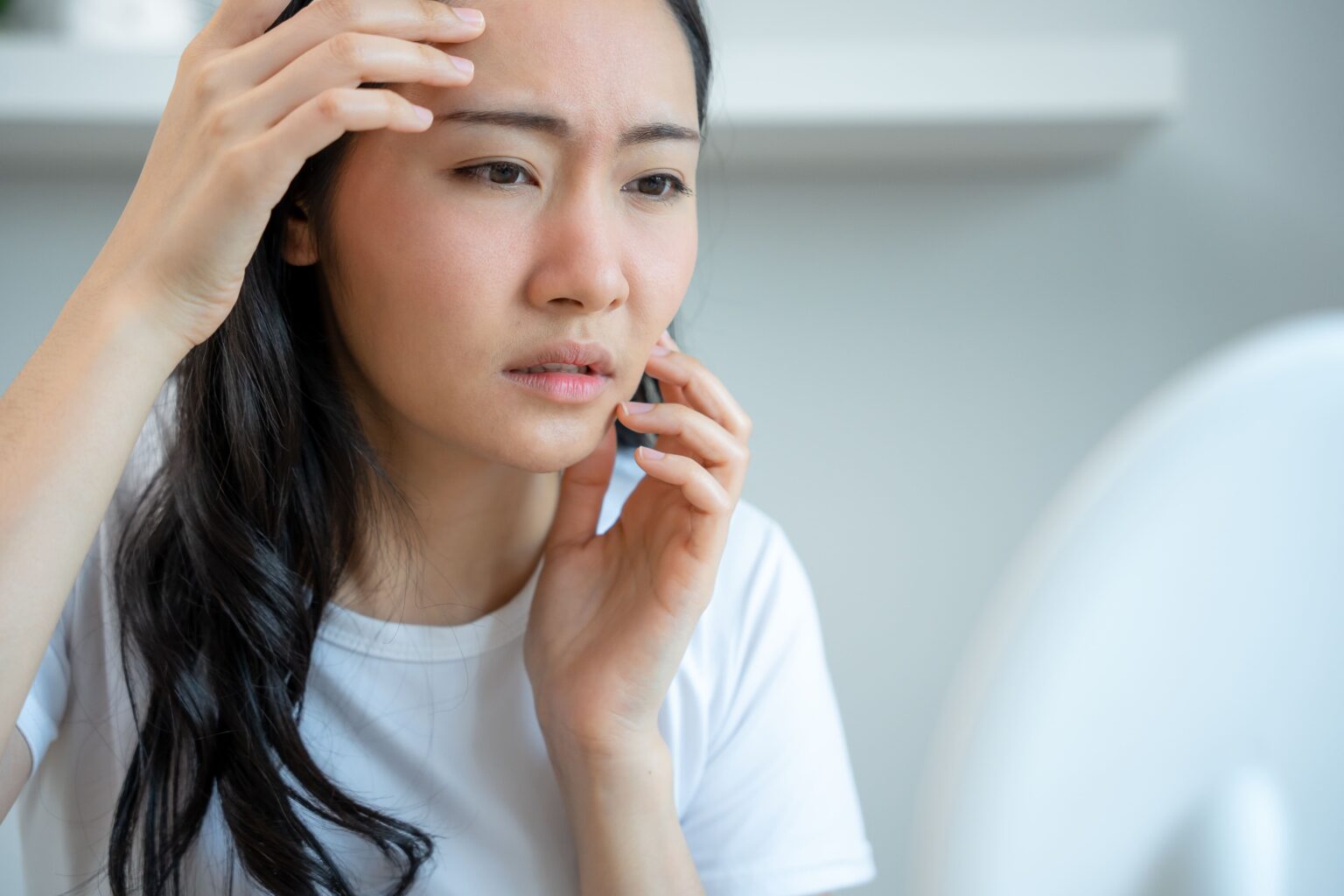 ニキビに悩む十代の若者の親へのヒント