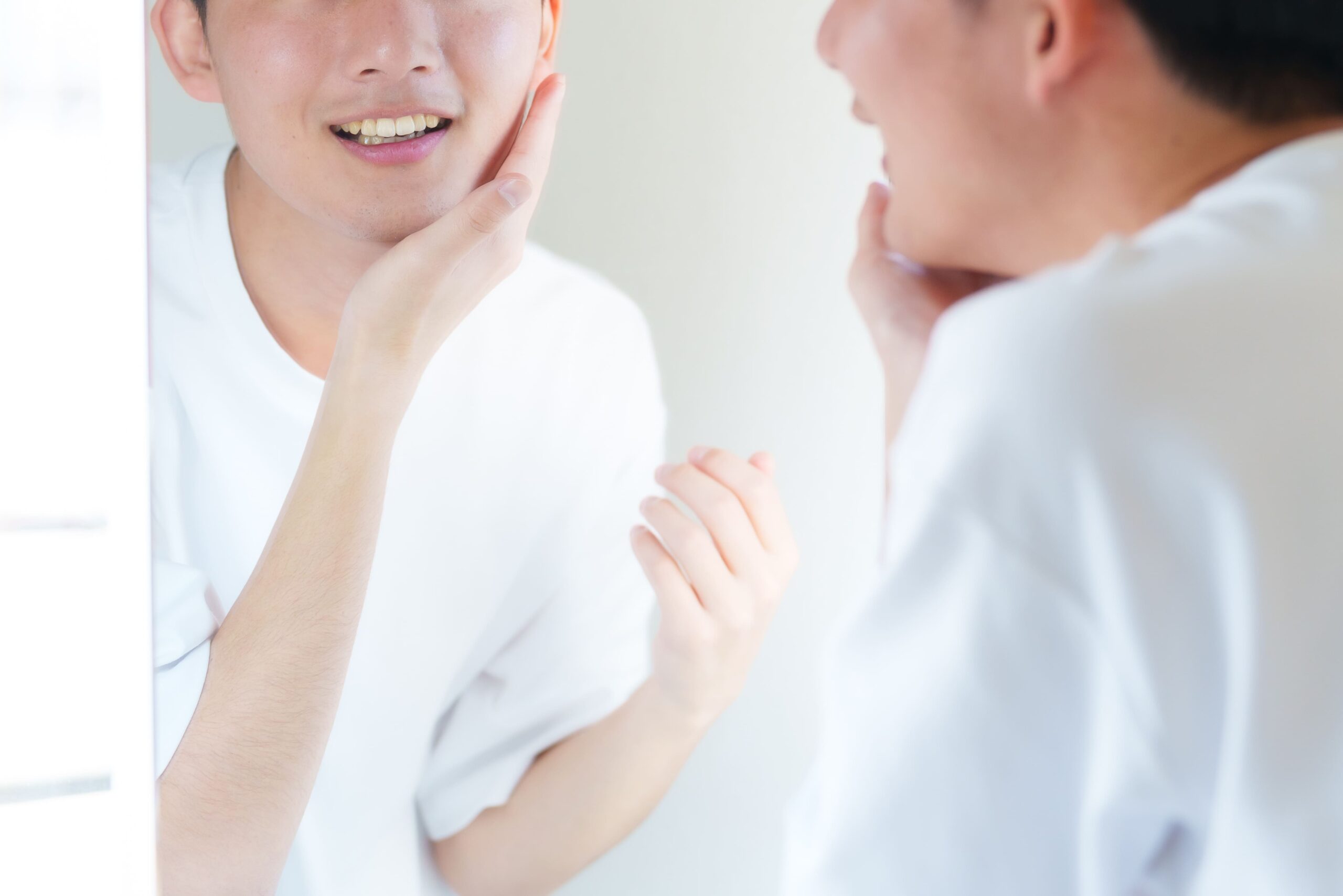 髭脱毛は何回で終わる？効果が出るまでの期間と医療脱毛の仕組みを解説