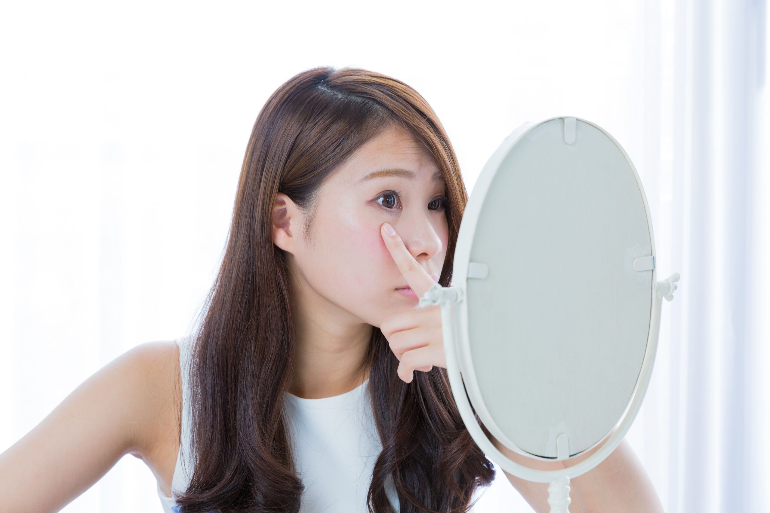 涙袋のしわを治すには？原因と対策、愛らしい目元を取り戻す治療法を解説