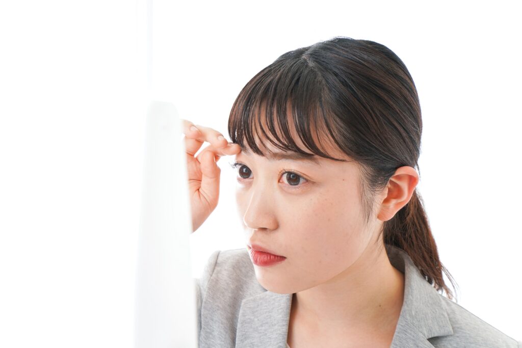 デメリット②：理想の眉を維持するにはメンテナンス費用がかかる