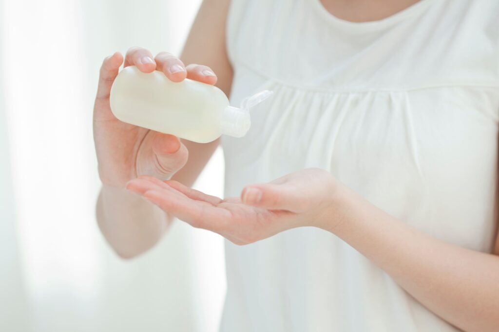 悪化を防ぐ！顔のアトピー肌向け正しいスキンケア方法